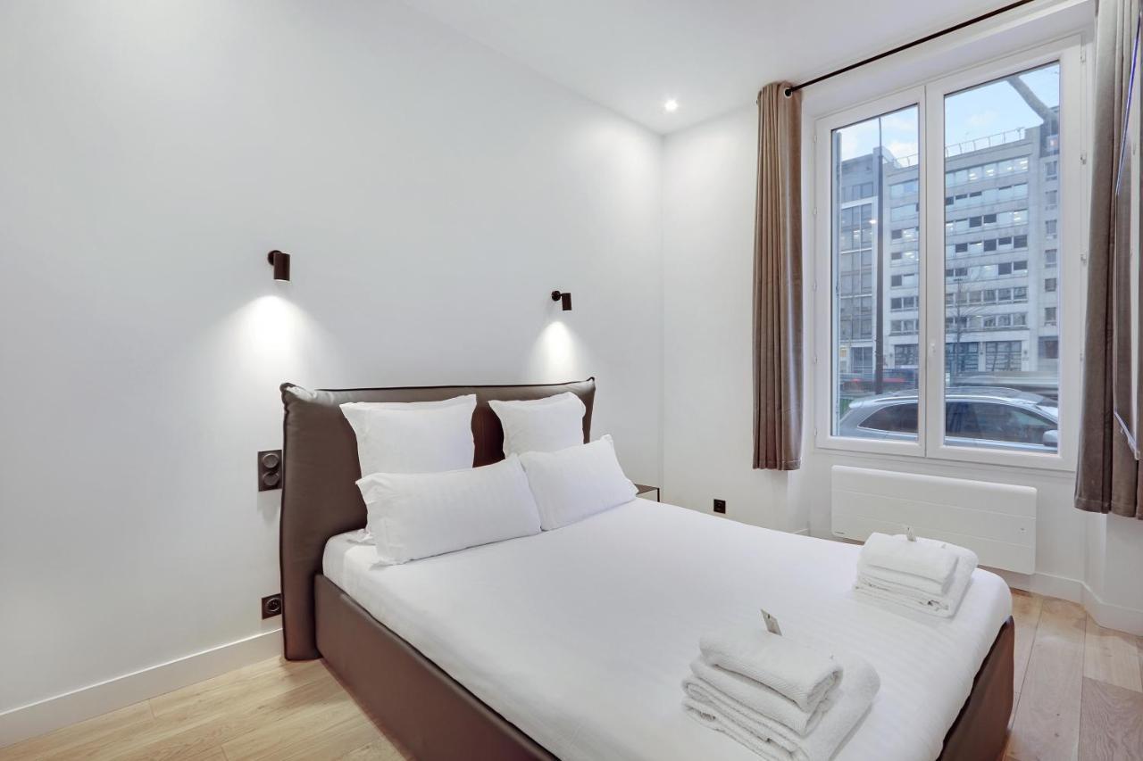 Pick A Flat'S Apartment In Neuilly Sur Seine - Avenue Charles De Gaulle ภายนอก รูปภาพ